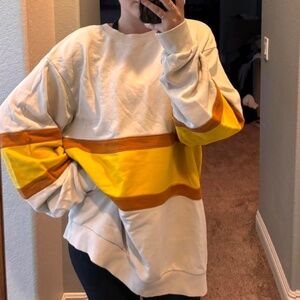 Oversized yellow/brown crewneck
